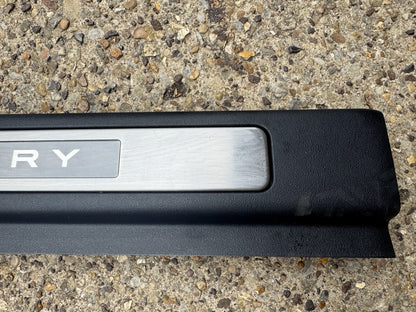 2024 Discovery Sport D L550 Passenger Front Sill Trim (RDynamic) LK72-02349