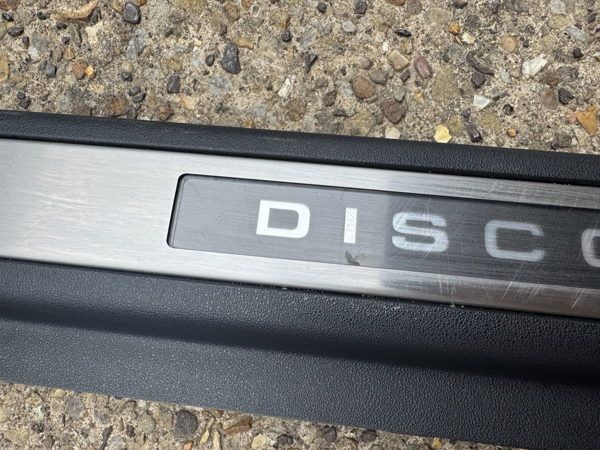 2024 Discovery Sport D L550 Passenger Front Sill Trim (RDynamic) LK72-02349