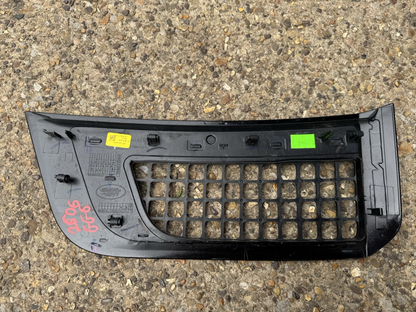2024 LAND ROVER DEFENDER L663 PASSENGER SIDE WING TRIM N8B2-280B11-BA