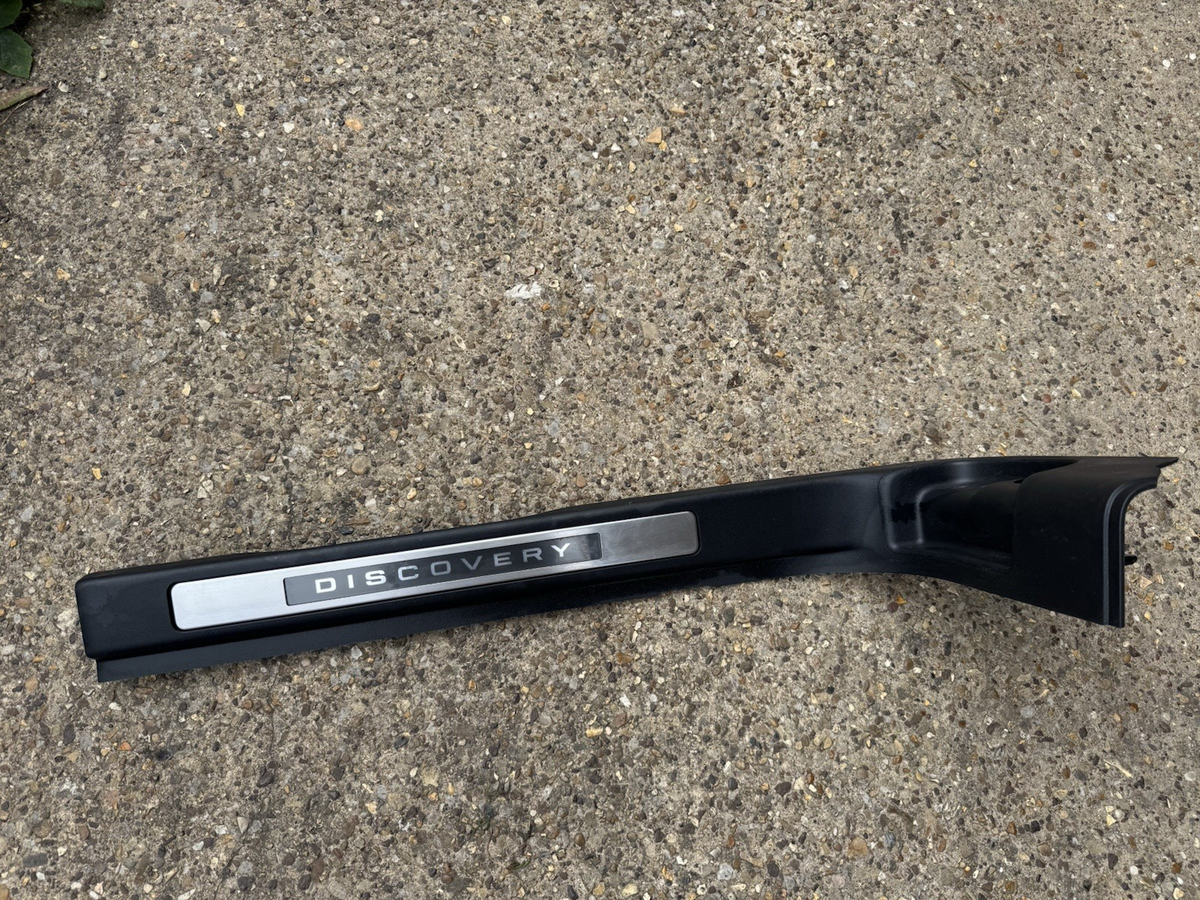 2024 Discovery Sport D L550 R Dynamic Sill Trim Drivers Front LK72-02348