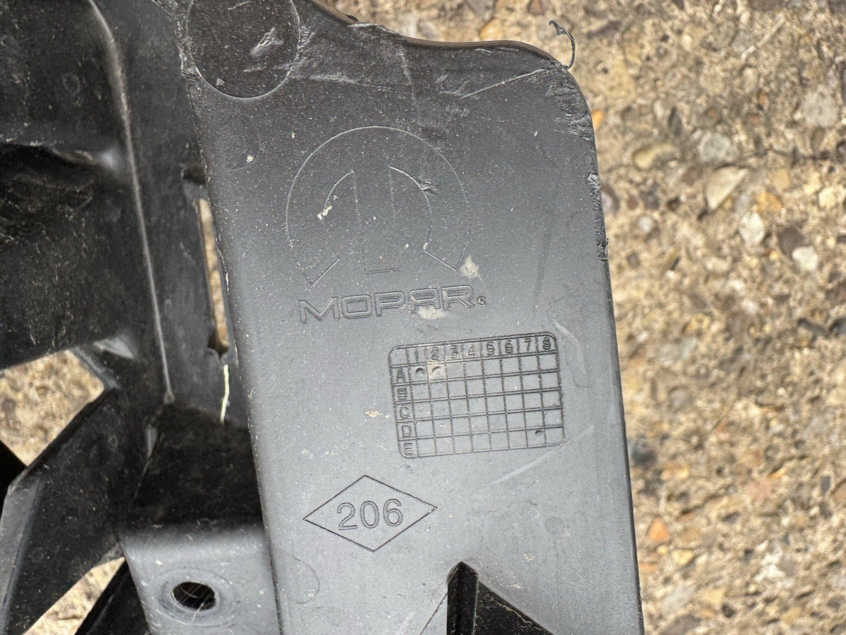 PEUGEOT 3008 Front Grill 2022-On | OEM 9839795580 Used Genuine