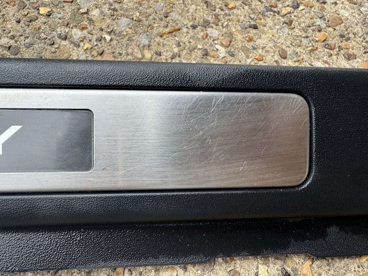 2024 Discovery Sport D L550 R Dynamic Sill Trim Drivers Front LK72-02348