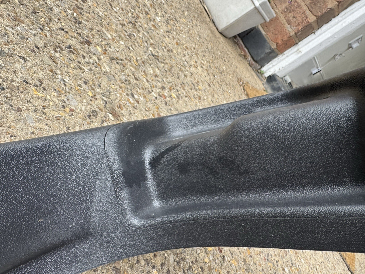 2024 Discovery Sport D L550 R Dynamic Sill Trim Drivers Front LK72-02348