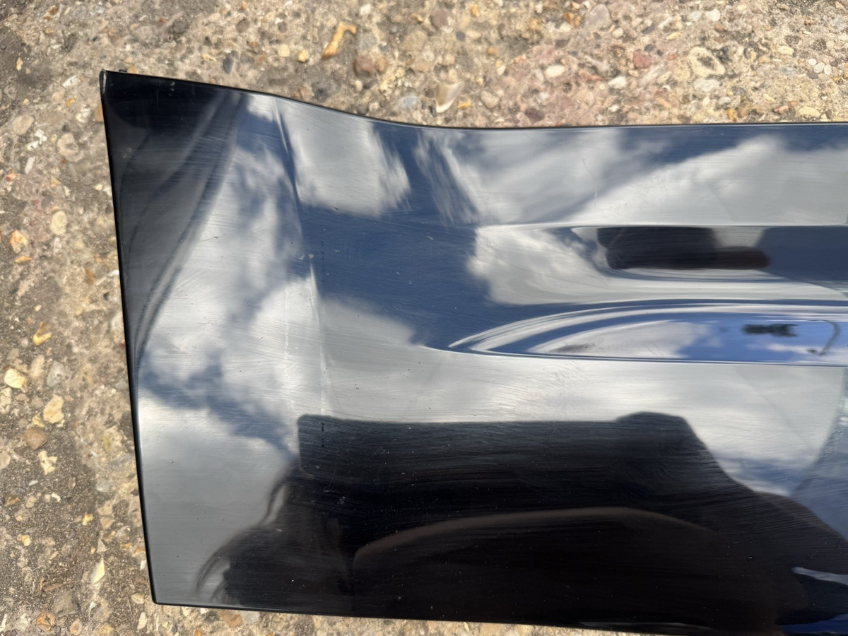 Land Rover Defender Rear Right Side Door Moulding 2020 ON L8B2-274A48-C Genuine