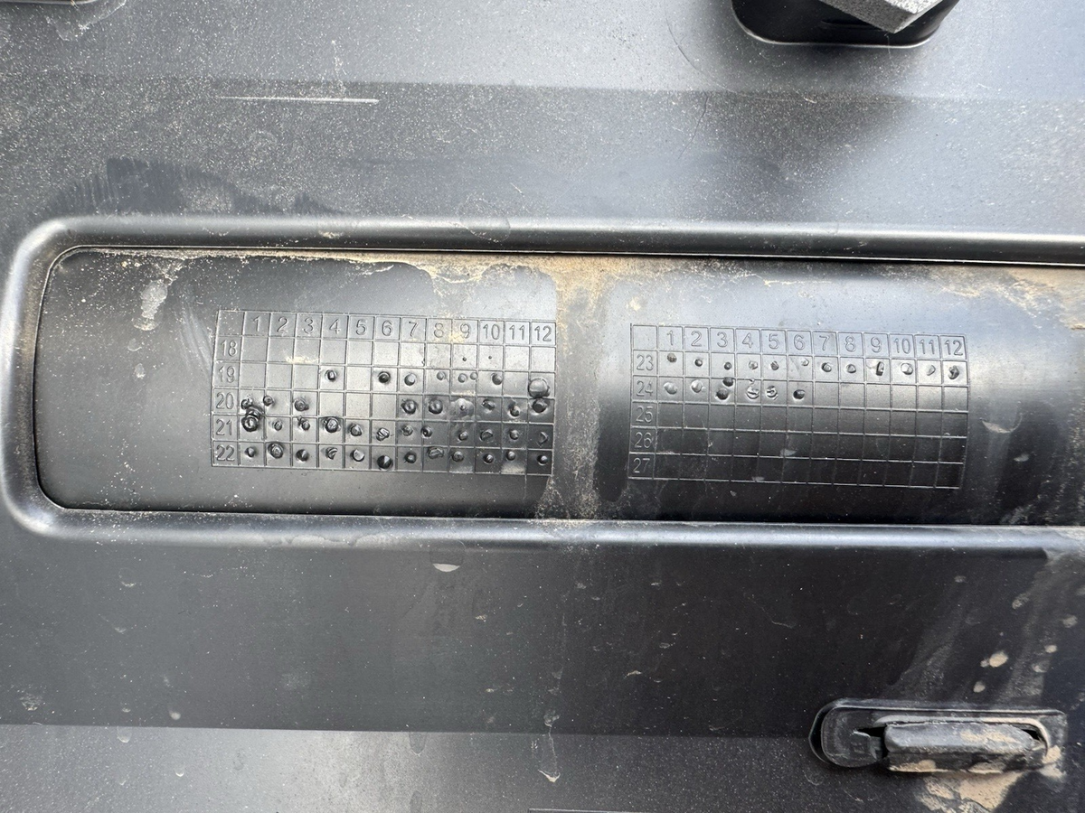 Land Rover Defender Rear Right Side Door Moulding 2020 ON L8B2-274A48-C Genuine