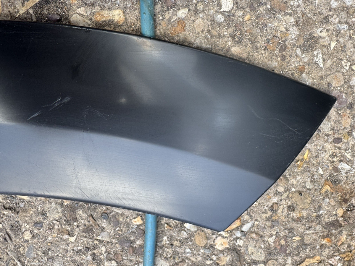 Genuine Volvo XC60 Left Rear Door Trim Moulding - Part Number 31650207