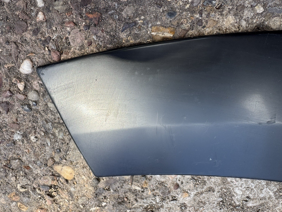 Genuine Volvo XC60 Left Rear Door Trim Moulding - Part Number 31650207
