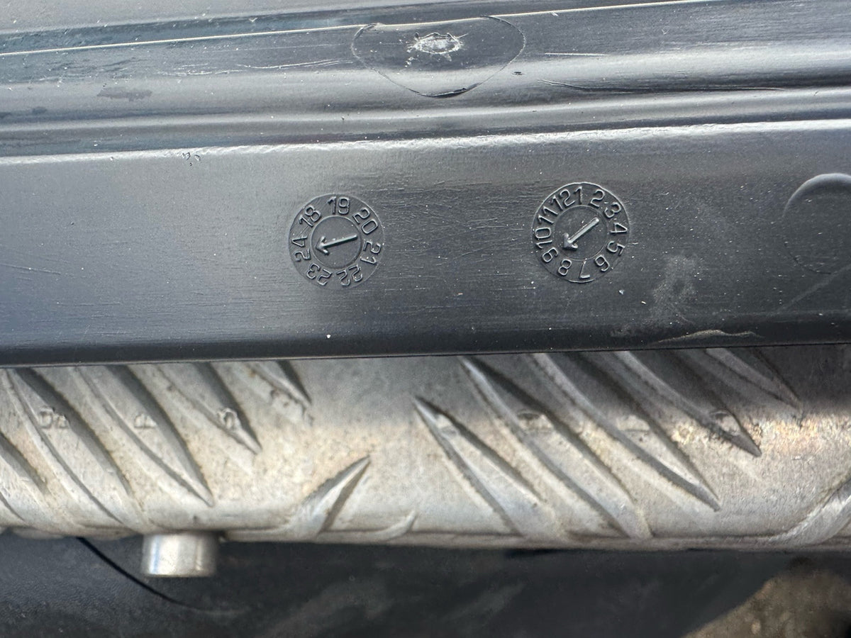Peugeot 208 II air vent 9838101580