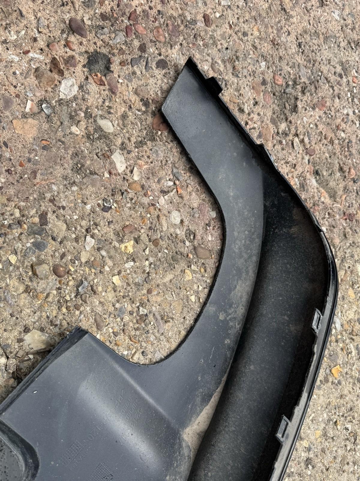Volvo S90, V90 Rear bumper lower part trim 32136017