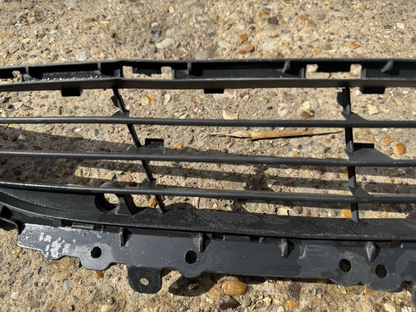 VAUXHALL ASTRA K FRONT CENTRE LOWER GRILLE GRILL 13423678 2016