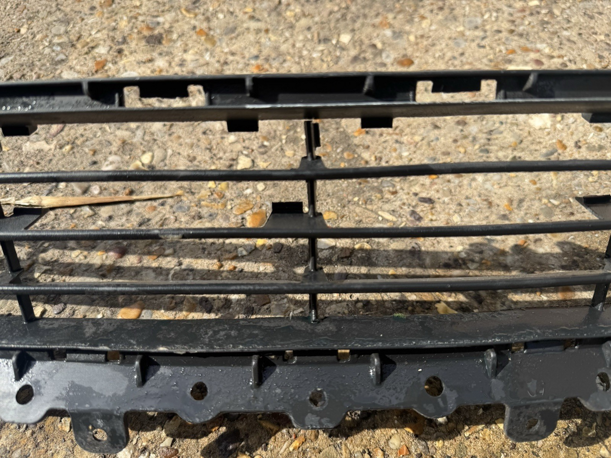 VAUXHALL ASTRA K FRONT CENTRE LOWER GRILLE GRILL 13423678 2016