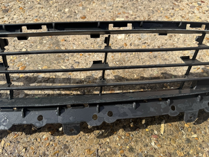 VAUXHALL ASTRA K FRONT CENTRE LOWER GRILLE GRILL 13423678 2016