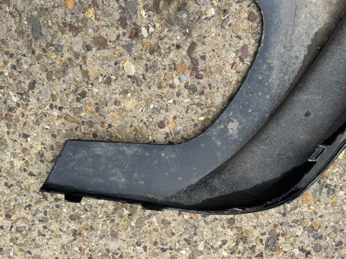 Volvo S90, V90 Rear bumper lower part trim 32136017