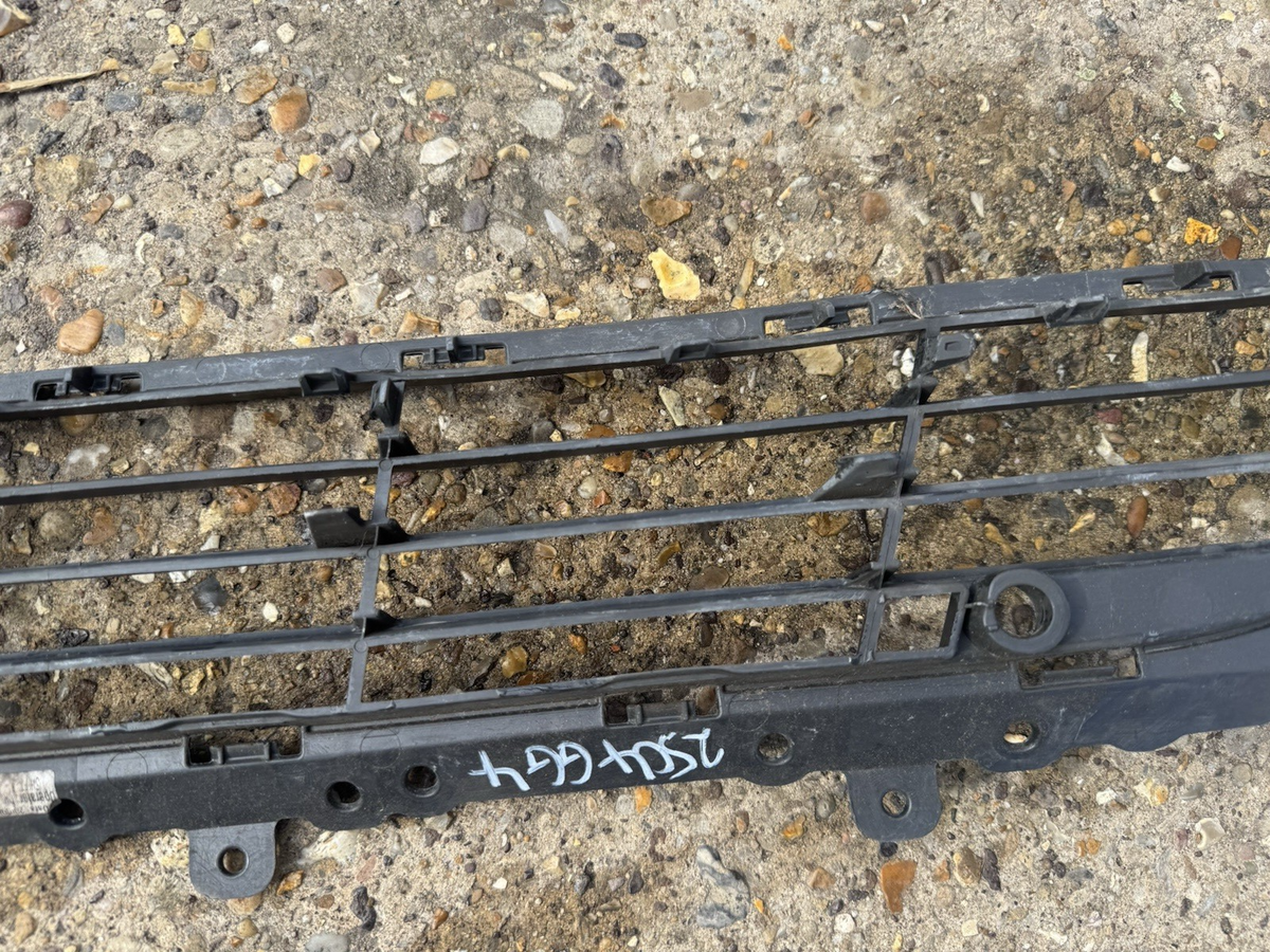VAUXHALL ASTRA K FRONT CENTRE LOWER GRILLE GRILL 13423678 2016