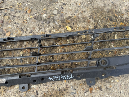VAUXHALL ASTRA K FRONT CENTRE LOWER GRILLE GRILL 13423678 2016