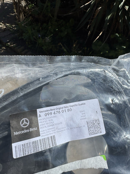 A0994760180 油箱蓋異型密封條 全新原廠 Mercedes-Benz 零件