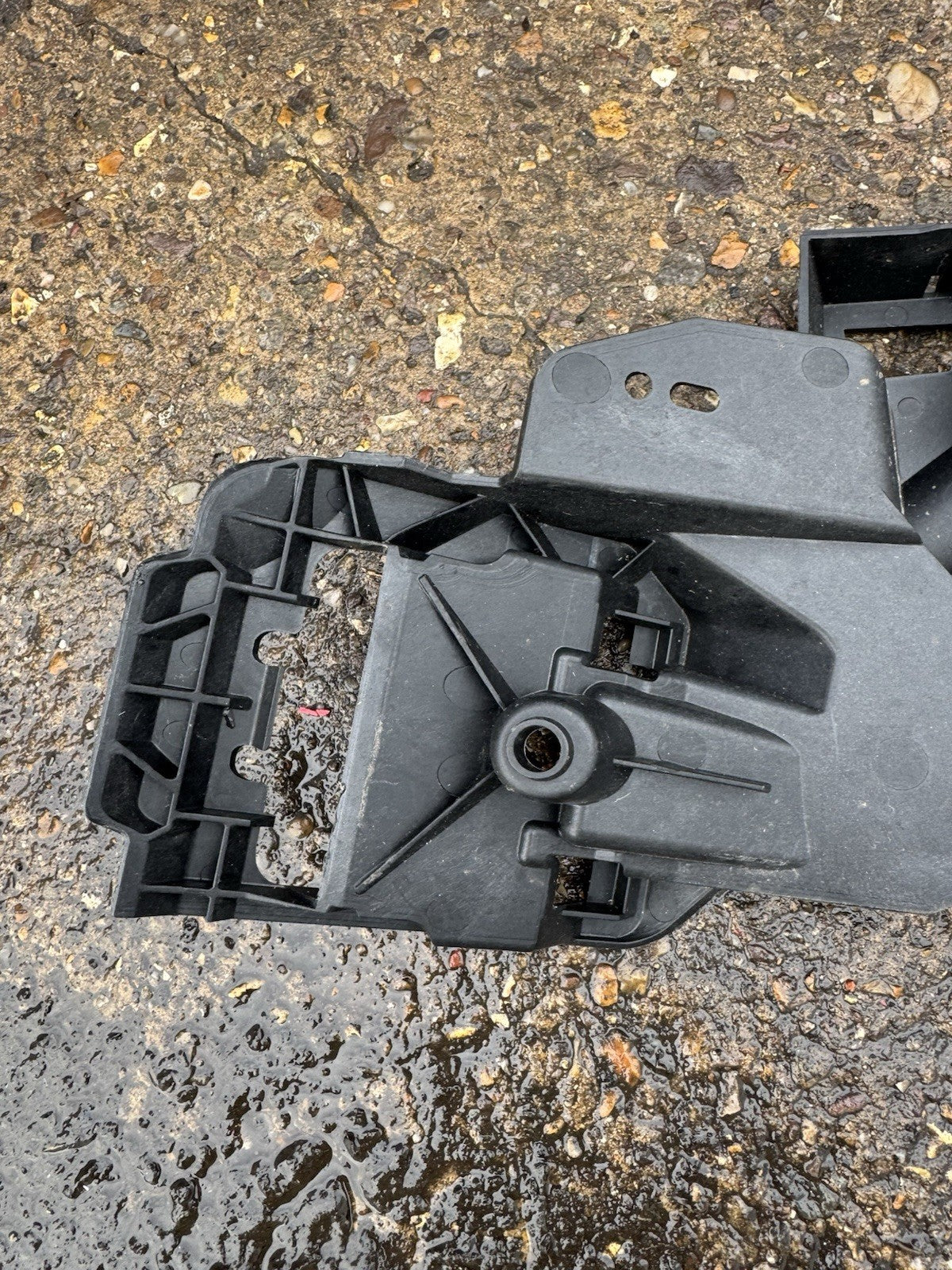 VOLVO XC90 MK2 ขายึดกันชน หลัง ซ้าย 31663175 2025 33605400
