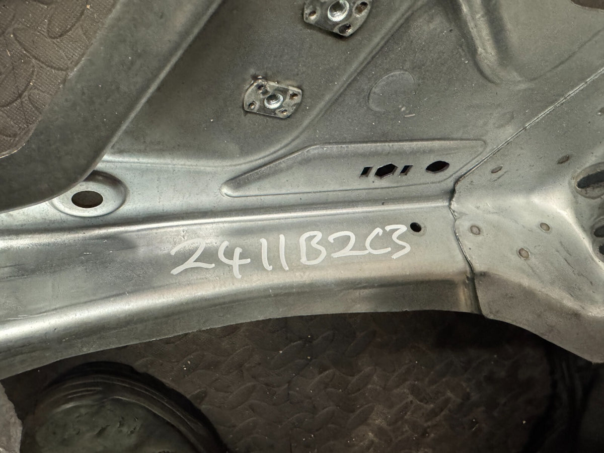 VW / Skoda ขายึดเบาะพิงหลัง เบาะหลัง 3Q0803876 ขวา บน