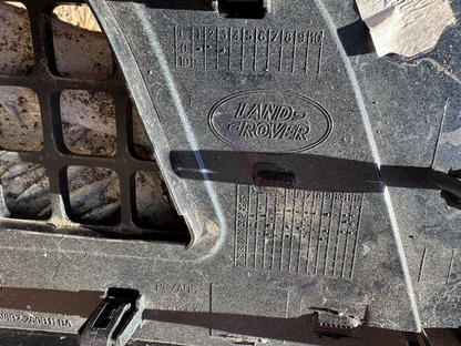 Land Rover Defender L663 Front Left Wing Air Vent Grill 2020 On N8B2-280B11-BA