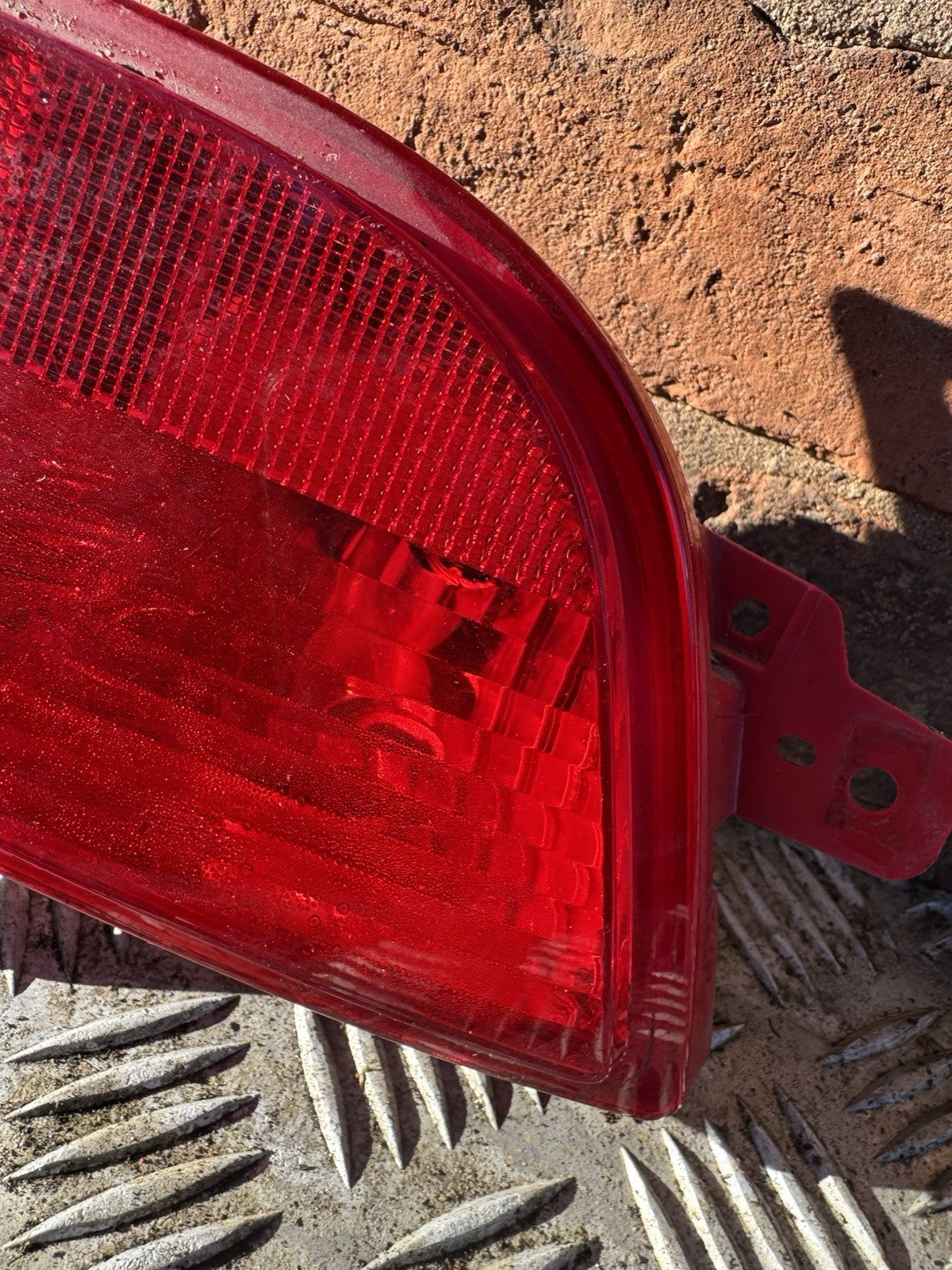 GENUINE VAUXHALL MOKKA REAR BUMPER FOG LIGHT REFLECTOR RIGHT 95418172 2012-2017