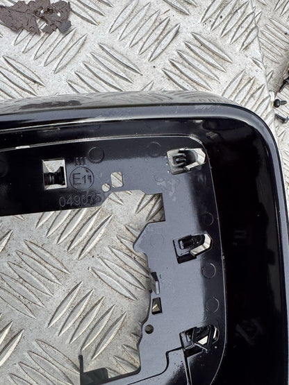 m8e2-17882 land rover mirror housing cover RHD 2020-on