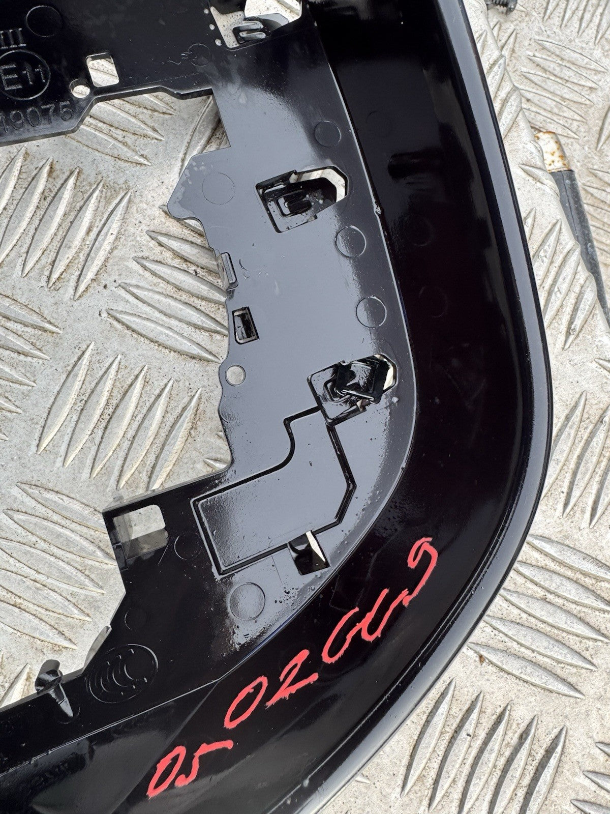 m8e2-17882 land rover mirror housing cover RHD 2020-on