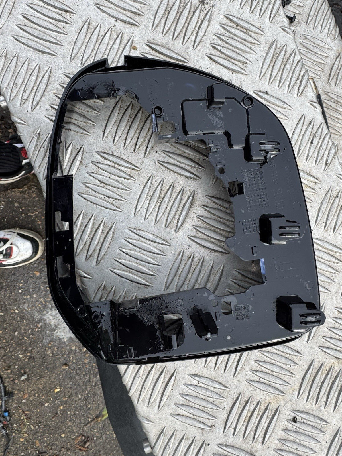 m8e2-17882 land rover mirror housing cover RHD 2020-on