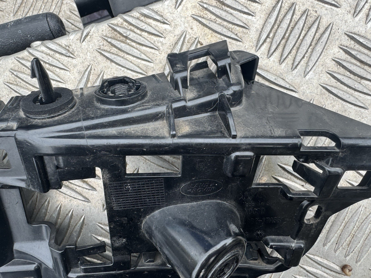 2019 ON L663 LAND ROVER DEFENDER 90 REAR BUMPER BRACKET RH SIDE L8B217A881A