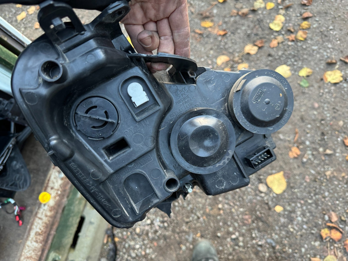ไฟหน้าซ้าย Citroen Dispatch MK2 07-14 Passenger Nearside Left Side 89901163