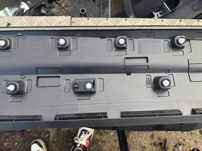 8891667069 left unknown door moulding 2022on