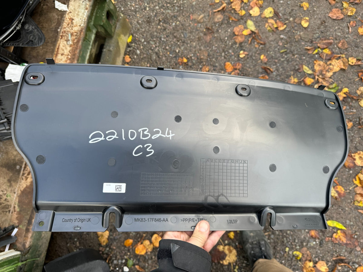 2024 Jaguar F Pace X761 Tutup Towing Bumper Belakang Bagian Bawah 2020 ke atas MK83-17F846-AA