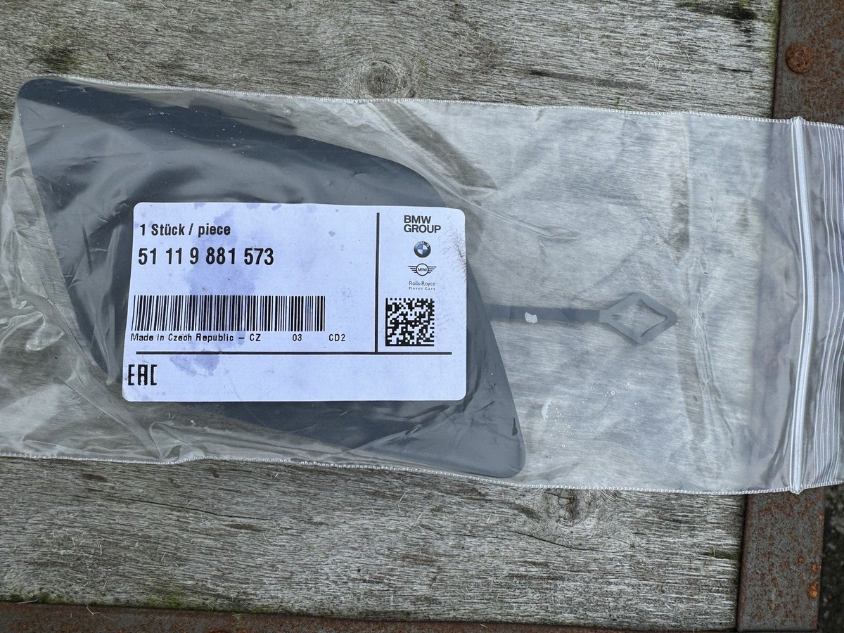 Nắp che lỗ móc kéo cản trước BMW 51118070931 Chính hãng