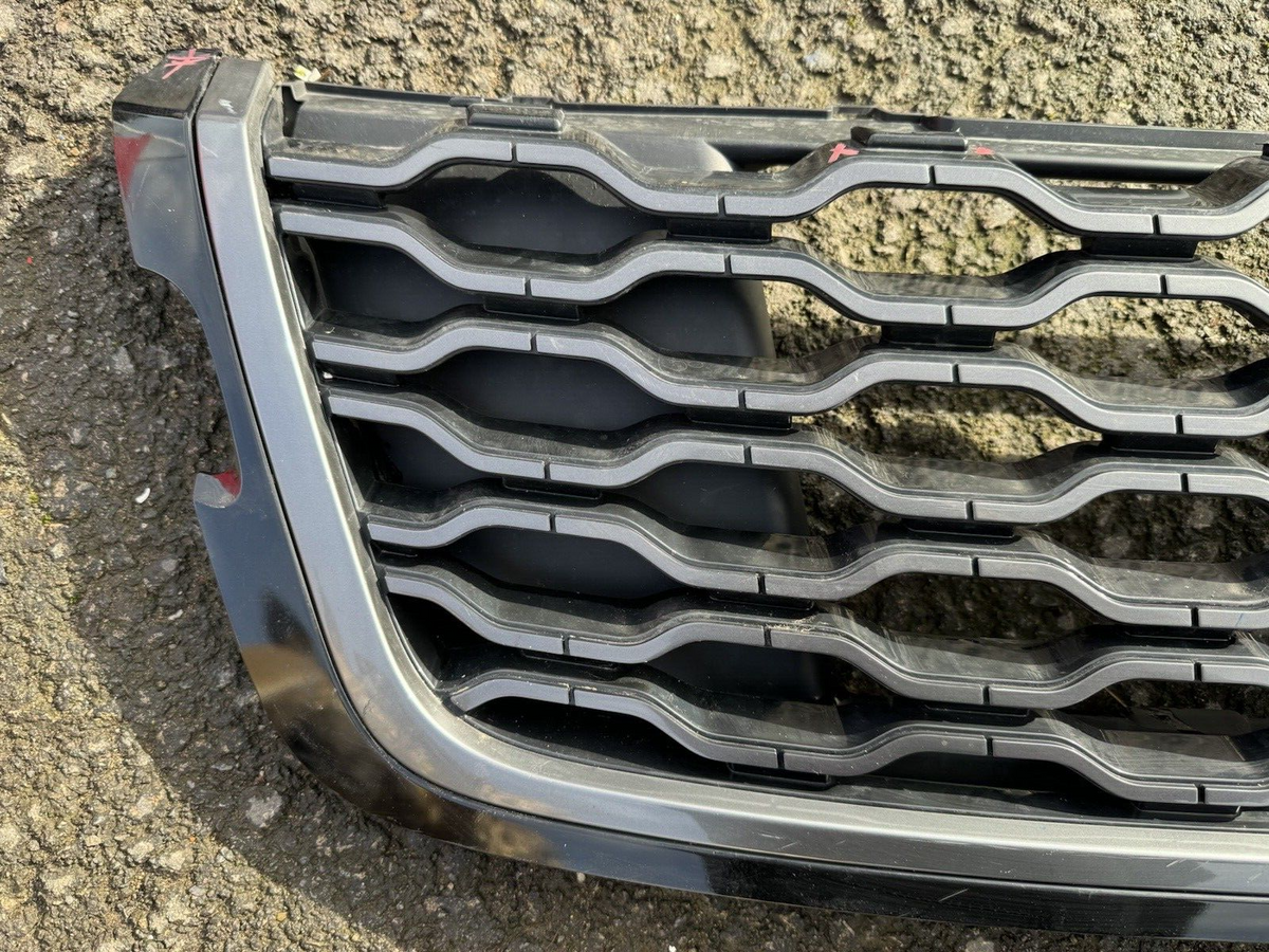 Land Rover Velar 黑色外框水箱護罩 m8a2r708l
