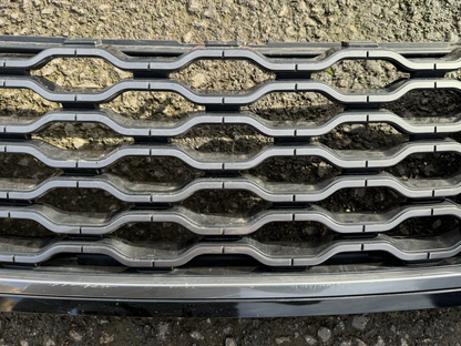 Land Rover Velar 黑色外框水箱護罩 m8a2r708l