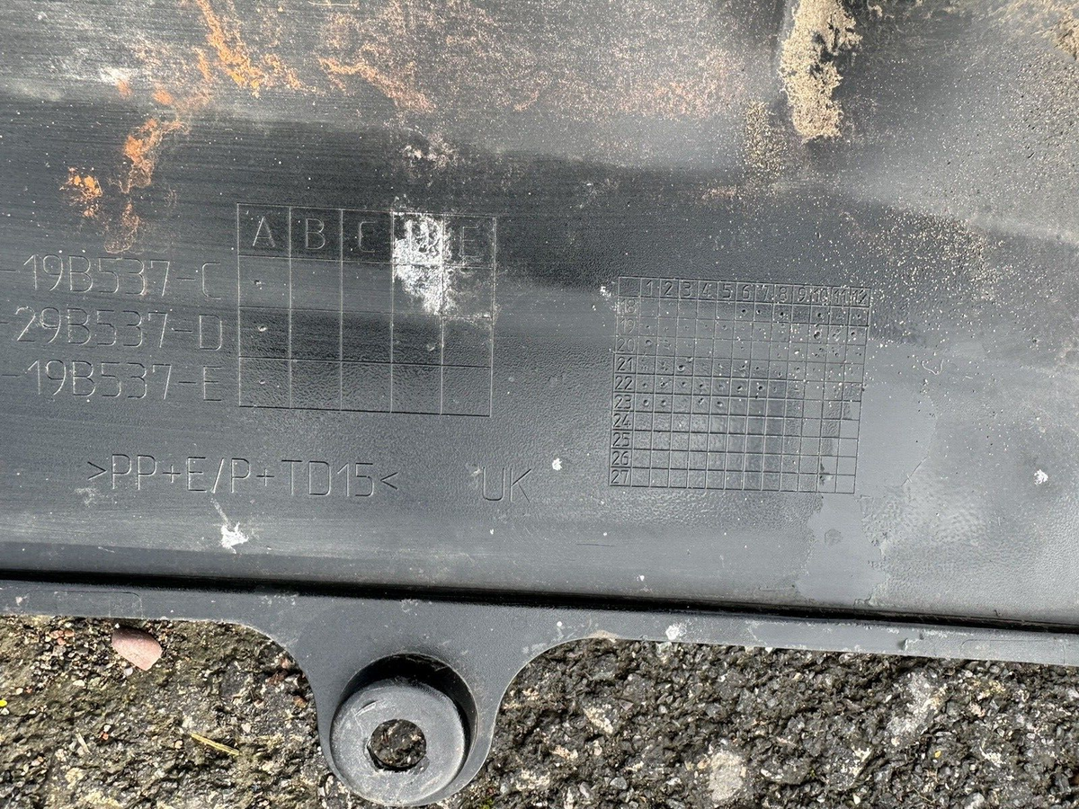 กันชนหลังส่วนล่าง Range Rover Evoque K8D2-19B537-C แท้