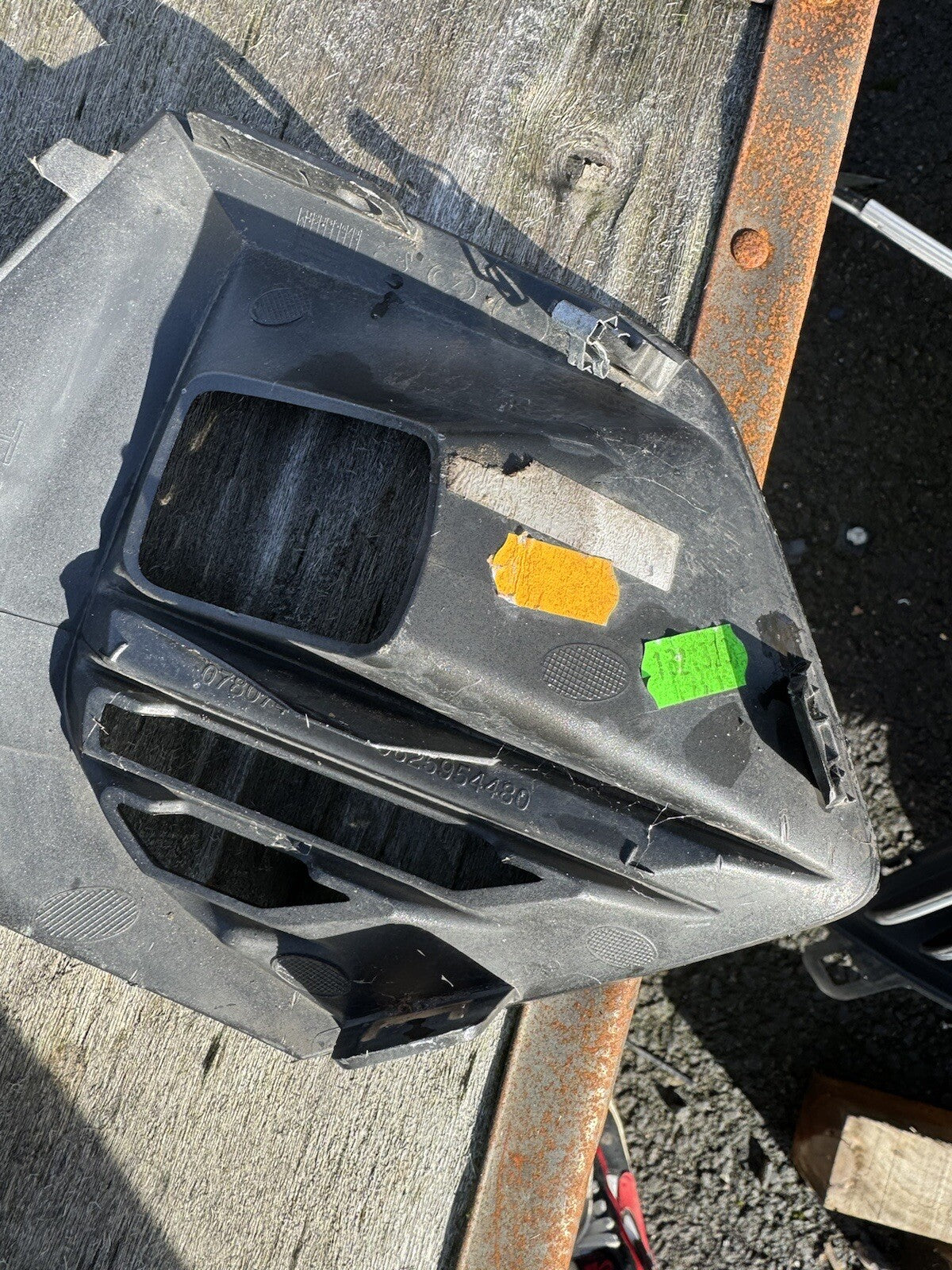 Peugeot II penutup gril kiri gril lampu kabus 9825954480