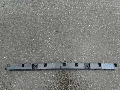MERCEDES GLA CLASS BRAKET BUMPER BELAKANG 5 Pintu Estate A1568850065