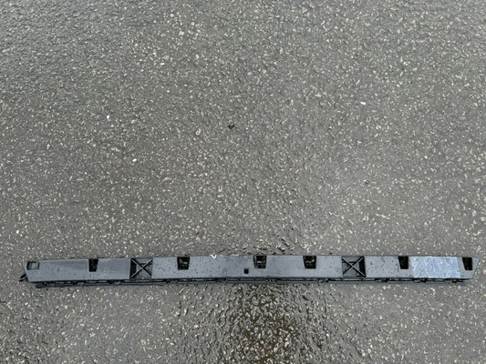 MERCEDES GLA CLASS BRAKET BUMPER BELAKANG 5 Pintu Estate A1568850065