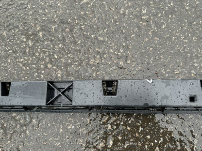 MERCEDES GLA CLASS BRAKET BUMPER BELAKANG 5 Pintu Estate A1568850065