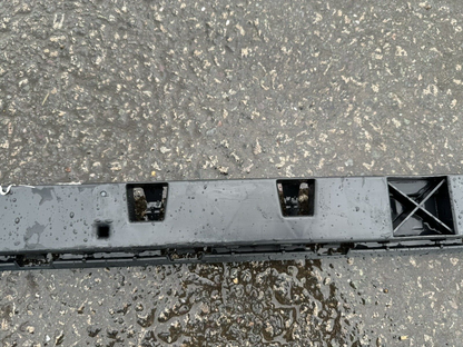 MERCEDES GLA CLASS BRAKET BUMPER BELAKANG 5 Pintu Estate A1568850065