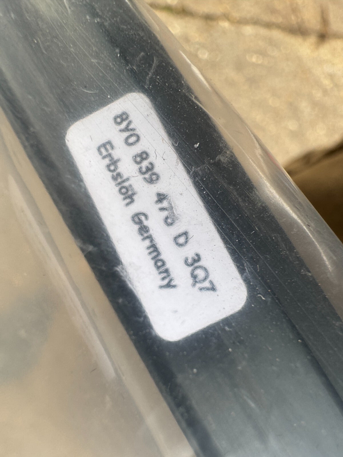 AUDI A3 8Y Karet Pelipit Kaca Pintu Luar Belakang Kanan 8Y0839476D3Q7 BARU ORIGINAL