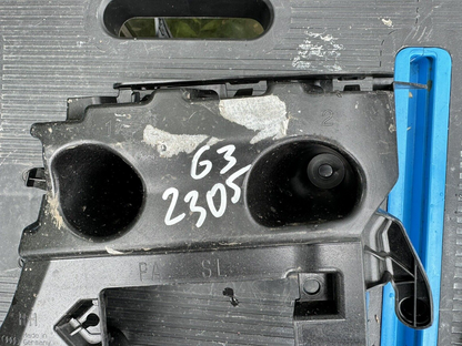 2012 AUDI A6 C7 保桿固定支架 後右側 4G5807394