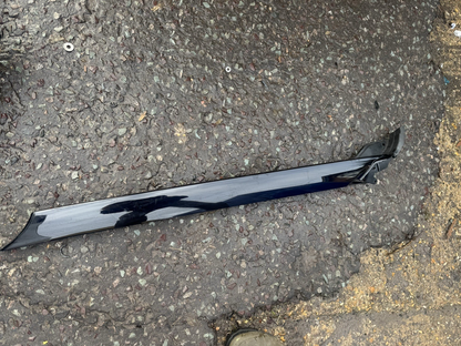 LR RANGE ROVER VELAR L560 Windshield Right Vertical Trim J8A2-025A52-A 2018