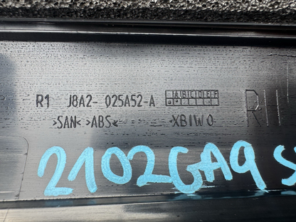 LR RANGE ROVER VELAR L560 Windshield Right Vertical Trim J8A2-025A52-A 2018