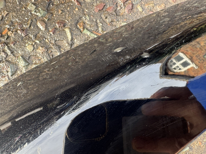 คิ้วซุ้มล้อหลังขวา Land Rover Defender L663 2022 L8B2-290E22-BB แท้