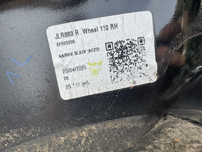 คิ้วซุ้มล้อหลังขวา Land Rover Defender L663 2022 L8B2-290E22-BB แท้