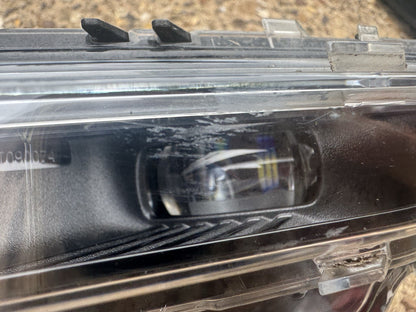 broken lugs LAND ROVER RANGE ROVER EVOQUE L551 Front Left Fog Light K8D2-15201