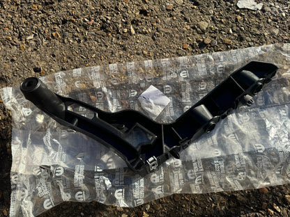 NEW GENUINE VAUXHALL MOKKA BREKET BUMPER BELAKANG 9835238380 MK2 2021-2024