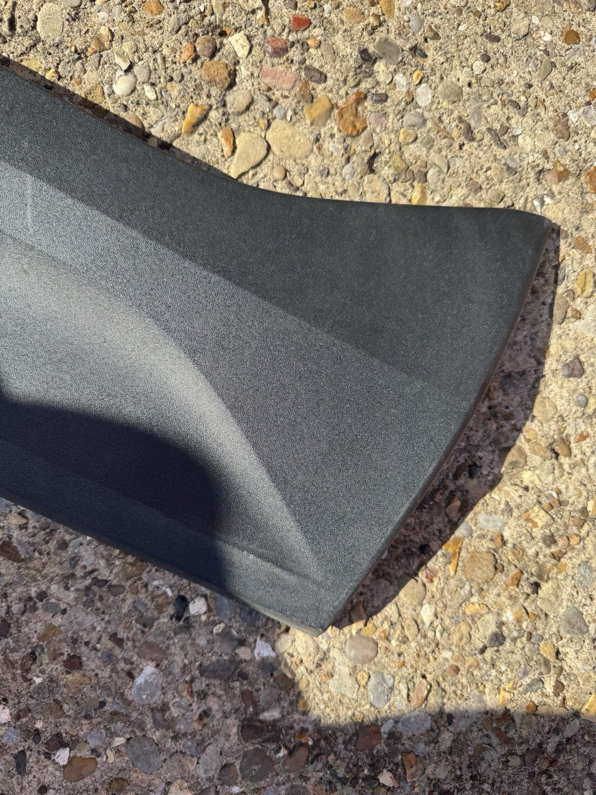 VOLVO XC40 536 Front Right Door Lower Molding 32409185 2.0 28791279