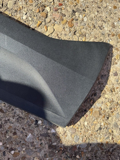 VOLVO XC40 536 Front Right Door Lower Molding 32409185 2.0 28791279